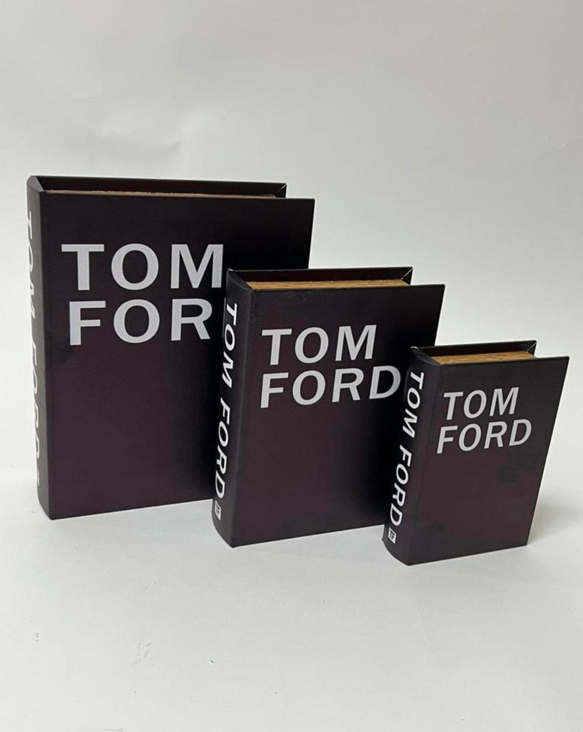 TOM FORD קופסאות ספר לעיצוב